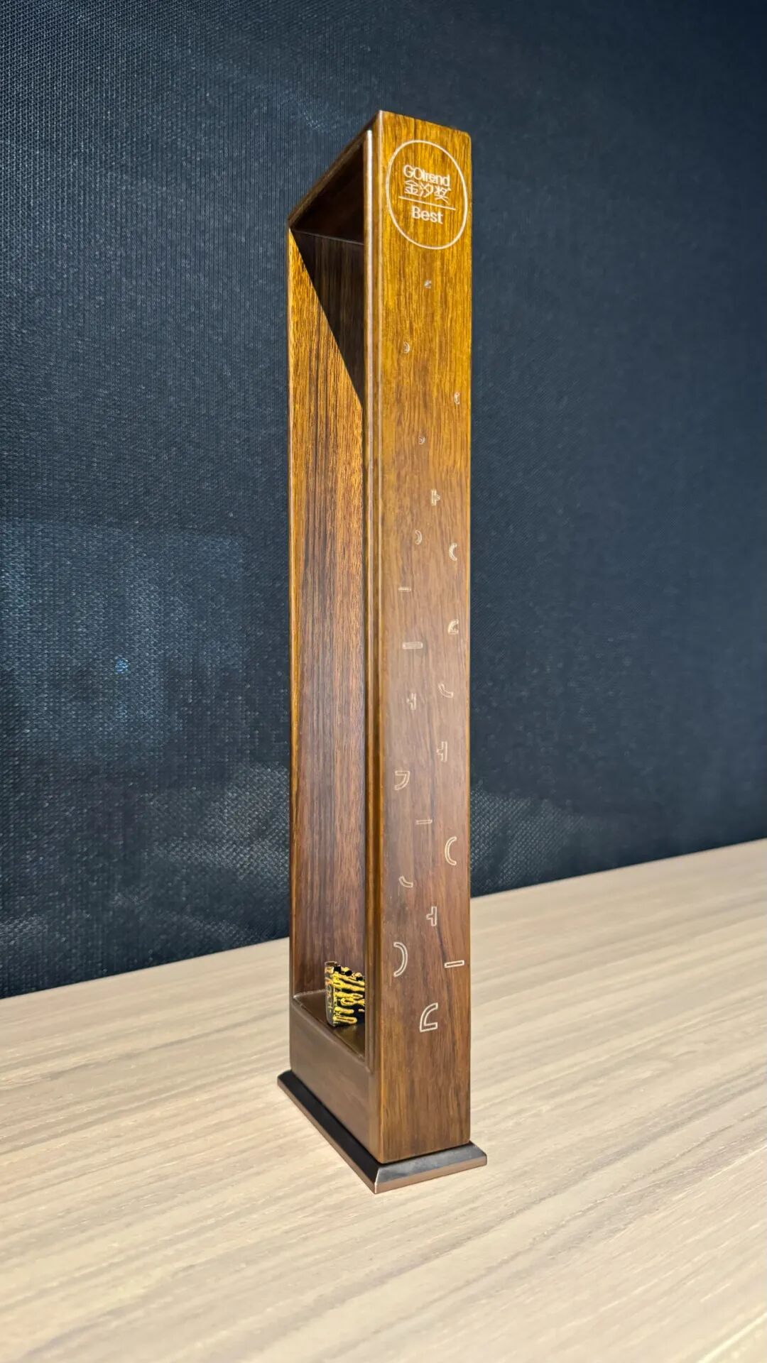 VEIJ蔚见 | 深圳展·回顾「三角之门敞开在黄昏」